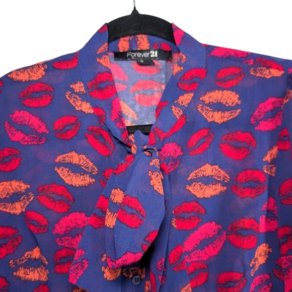 Forever 21 Purple Graphic Blouse with Relaxed Fit and Mandarin Collar - Picture 3 of 5